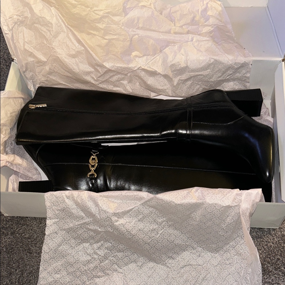 Bandolino Black Knee-High Leather Boots Size 7M- BRAND NEW WITH BOX INCLUDED - Picture 10 of 12
